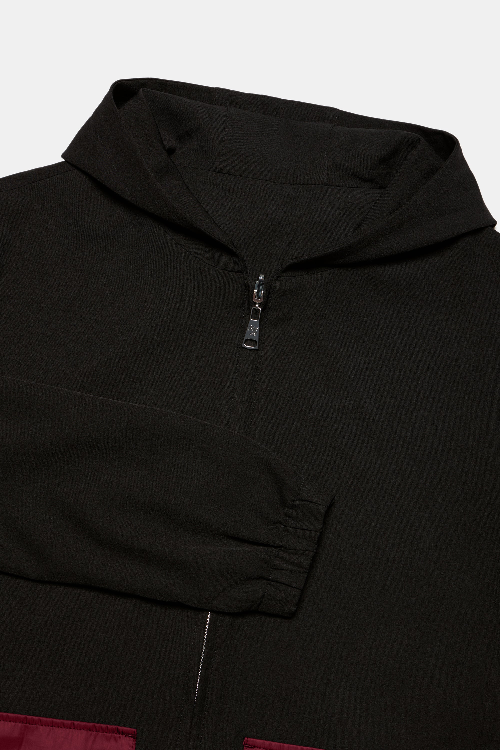 MONO HOODED VEST - BLACK/BORDEAUX