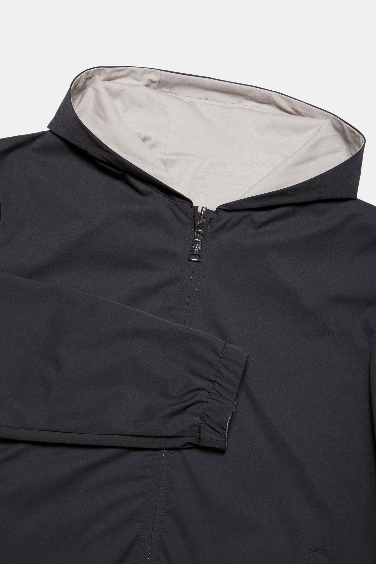 Classcom Vest Hooded